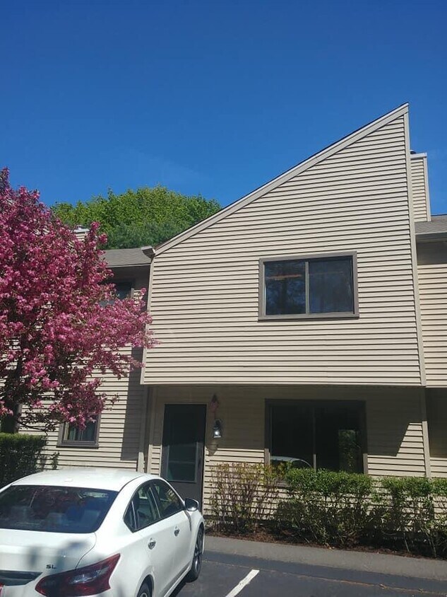 5 Horizon Dr, Norwalk, CT 06854 Townhome Rentals in Norwalk CT