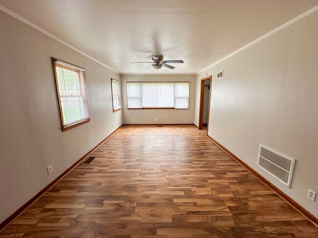 Foto del edificio - 407 S Oak St