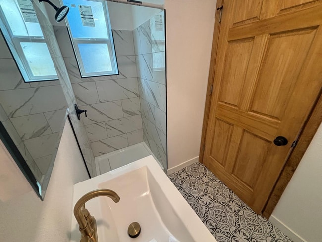 Foto del edificio - 1628 W 24th St