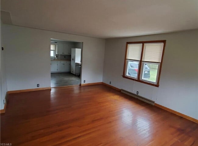Building Photo - 963 Roberts St