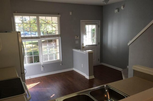 Building Photo - 1604 Brook Fern Way