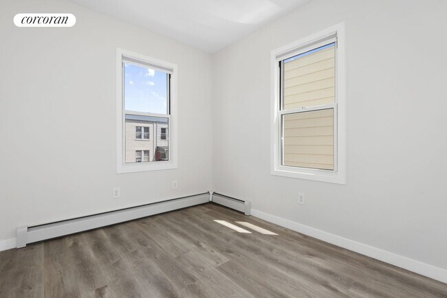 Foto del edificio - 62-09 62nd Rd