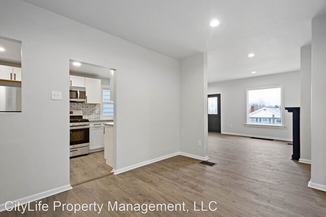 Building Photo - 4 br, 1 bath House - 103 Merritt Avenue