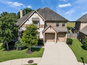 Building Photo - 5227 Preserve Park Dr