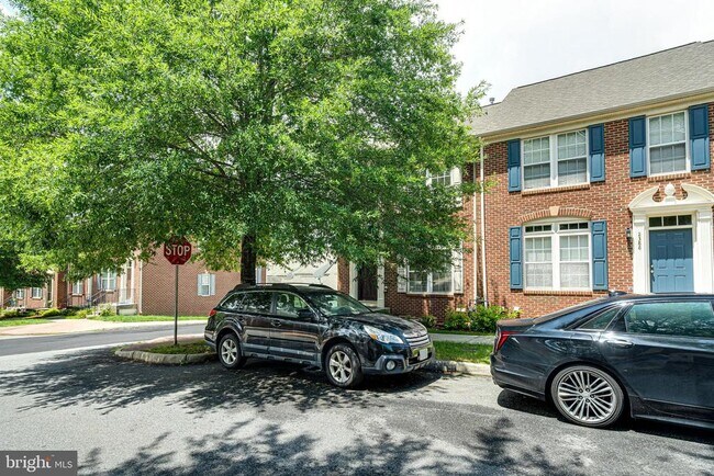 Building Photo - 2390 Abington Dr