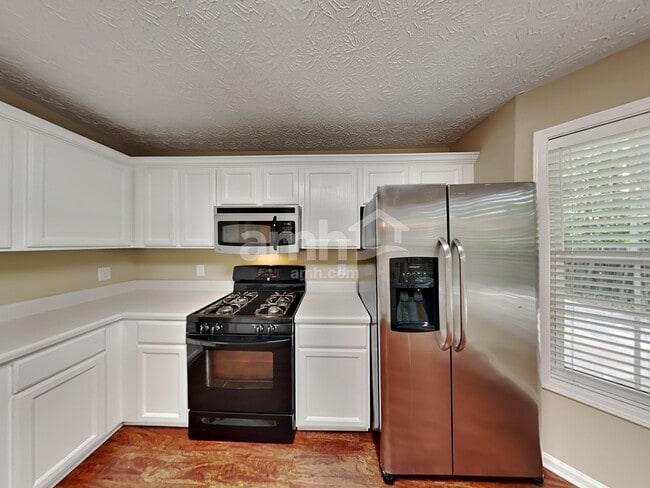 Building Photo - 133 Weatherstone Dr