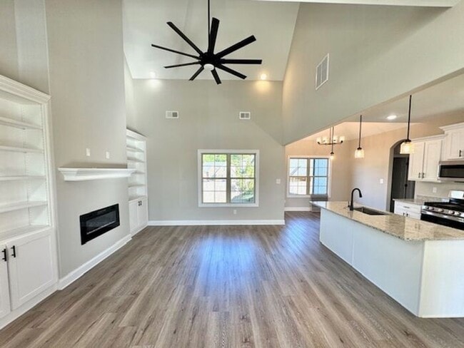 Photo - Beautiful Modern Brand New Home in Stonebr...