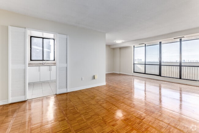 1BR, 1BA - 785SF - Living Room - Academy Place