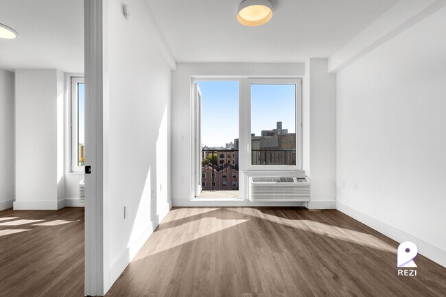 Foto del edificio - 2069 Honeywell Ave