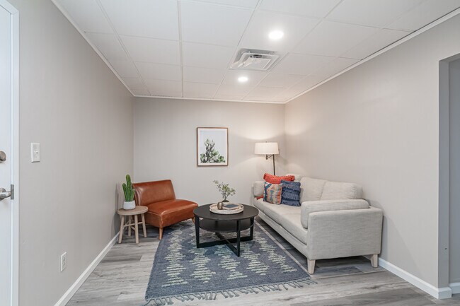 Foto del edificio - 2465 N High St