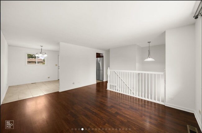 Building Photo - 728 Boxwood Dr