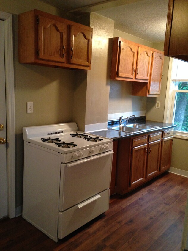 Foto principal - 606 E 6th St