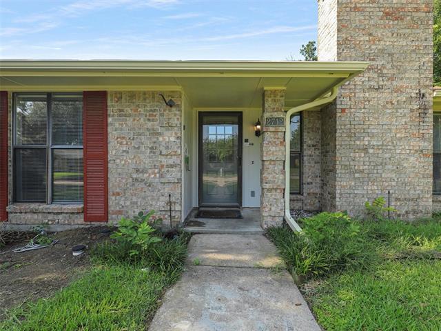 Building Photo - 2712 Kingston Dr