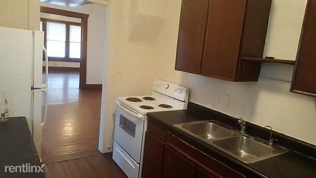 Building Photo - 5 br, 1.5 bath House - 257 N Spruce St