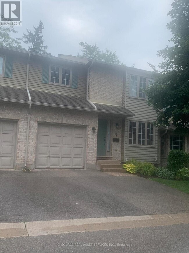 Building Photo - 410 Ambleside Dr