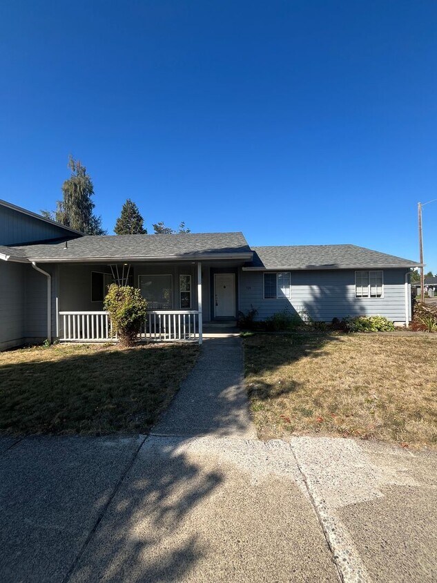 Primary Photo - 3-Bedroom 2-Bathrrom home in Thurston
