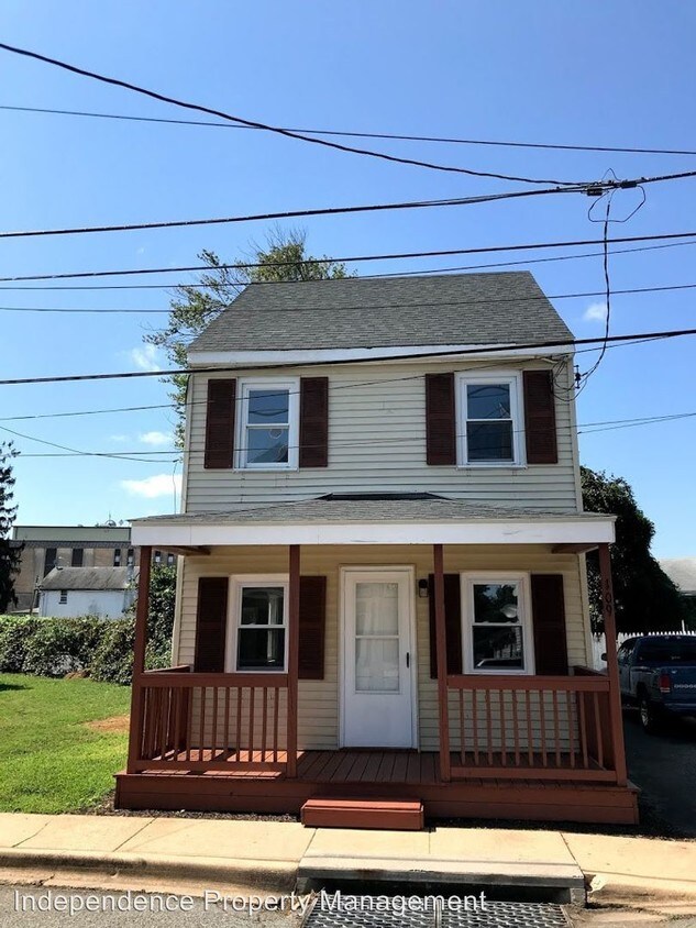 Primary Photo - 4 br, 2 bath House - 109 Church Street