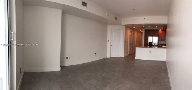 Foto del edificio - 315 NE 3rd Ave