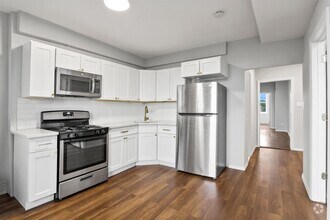 Building Photo - 1102 Avenue C