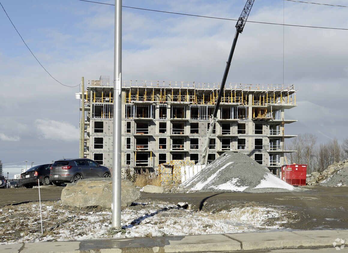 3695 JeanBéraud, Laval, QC H7T 0H8 Apartments 3695 JeanBéraud Laval