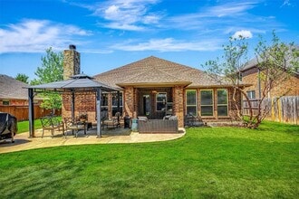 Building Photo - 714 Lone Star Court