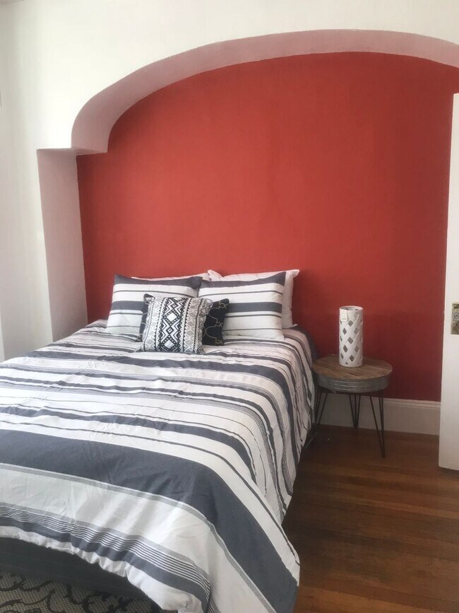 Foto del edificio - 17-463 Park Dr, #12