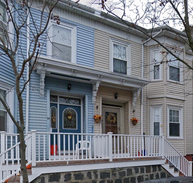 Building Photo - 102 Buttonwood St