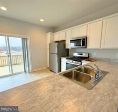 Building Photo - 146 Galaxy Pl
