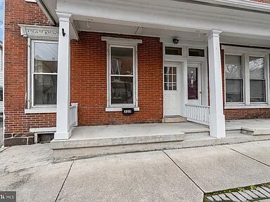 Building Photo - 323 Market St