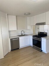 Building Photo - 16001 Green Hill Dr