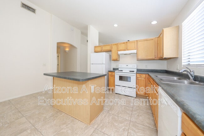 Building Photo - 2868 W Simplicity Dr
