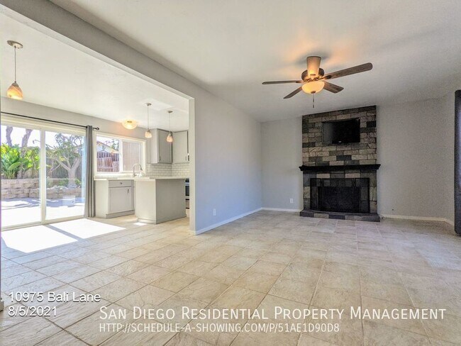 Building Photo - 10975 Bali Ln