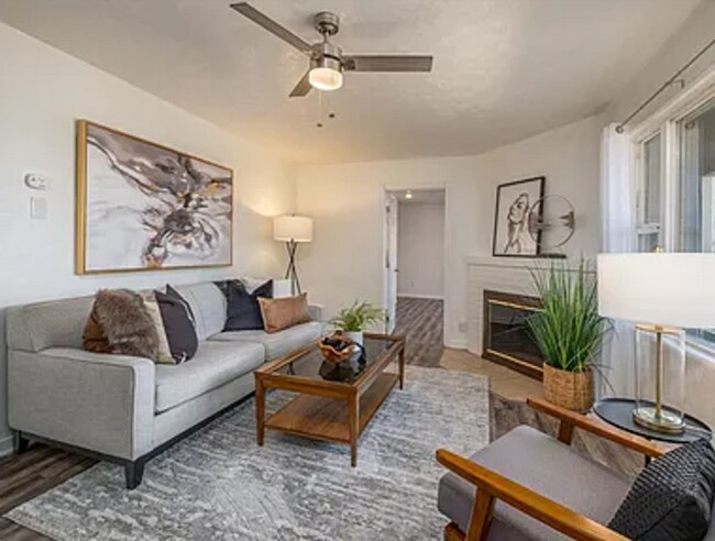 Foto del edificio - Beautiful, Spacious 3B/2.5Bath Single Family Home