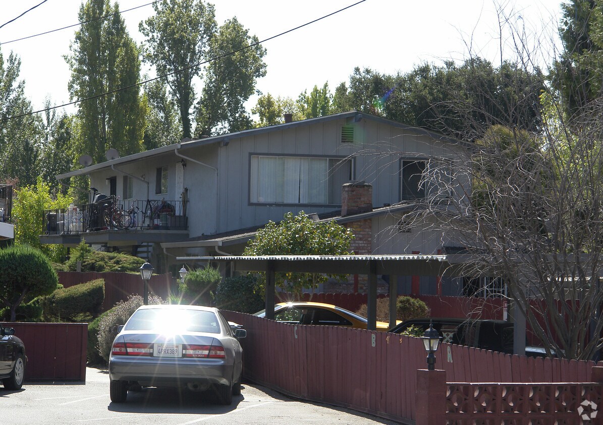 Building Photo - 1489 Crescent Ave