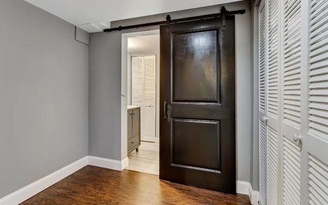 Foto del edificio - 6858 Lockridge Dr NW