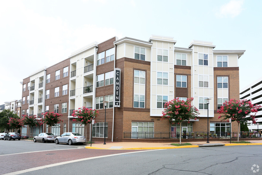 Camden Dulles Apartments