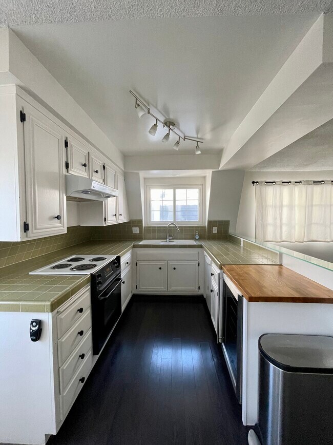 Foto del edificio - 8130 Redlands St