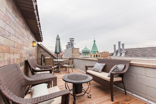 Foto del edificio - 928 N Wood St
