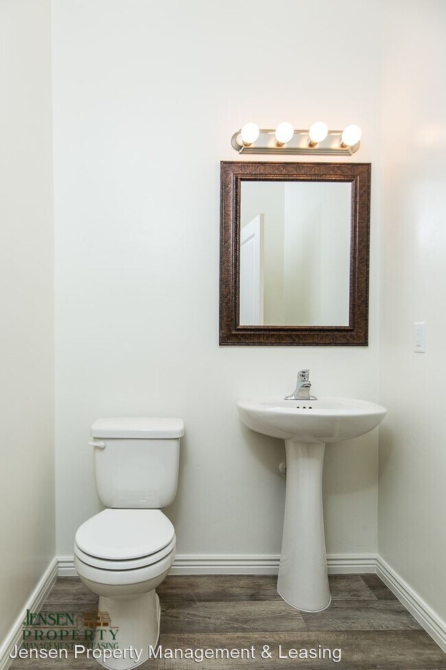 Foto del edificio - 6 br, 3.5 bath House - 3262 East Livia Drive