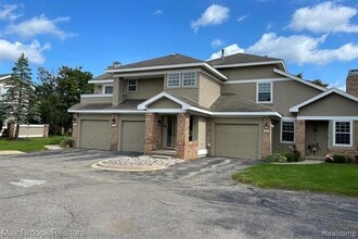 Building Photo - 6635 Bellows Ct