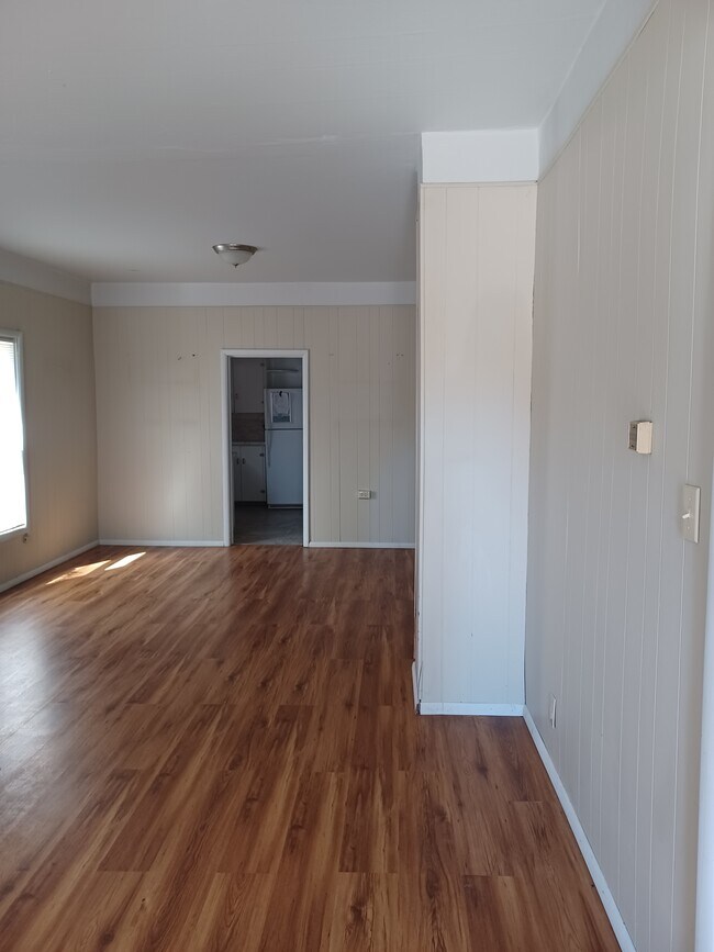 Building Photo - 313 Alamosa Ave