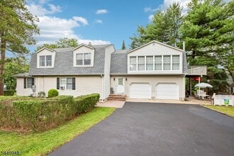 Building Photo - 488 Cedar Ln