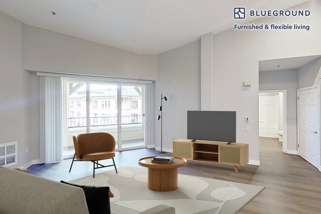 Building Photo - 1099 Admiral Ct