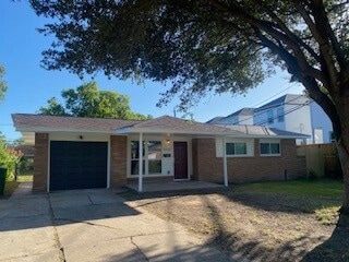 Building Photo - 2626 Tidewater Dr