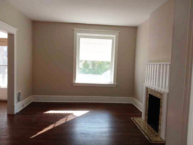 Building Photo - Beautiful 2-Bedroom 2-Bathroom Home!