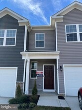 Building Photo - 413 Tevis St
