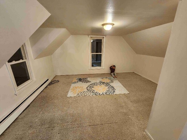 Building Photo - 213 N 14th St