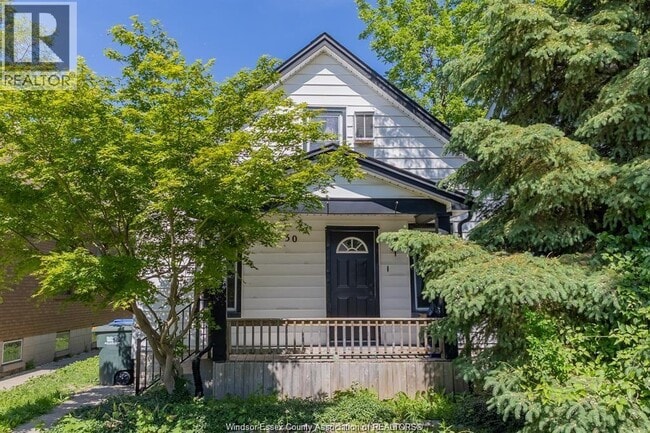 Building Photo - 1630 Marentette Ave