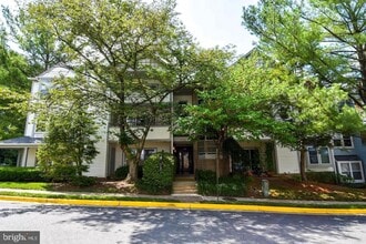 Building Photo - 7705 Lafayette Forest Dr