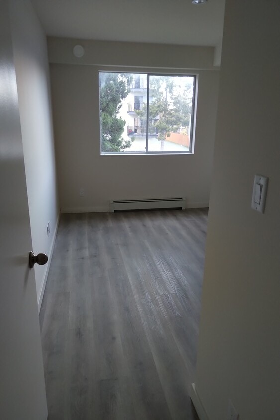 Building Photo - Lindsay Place